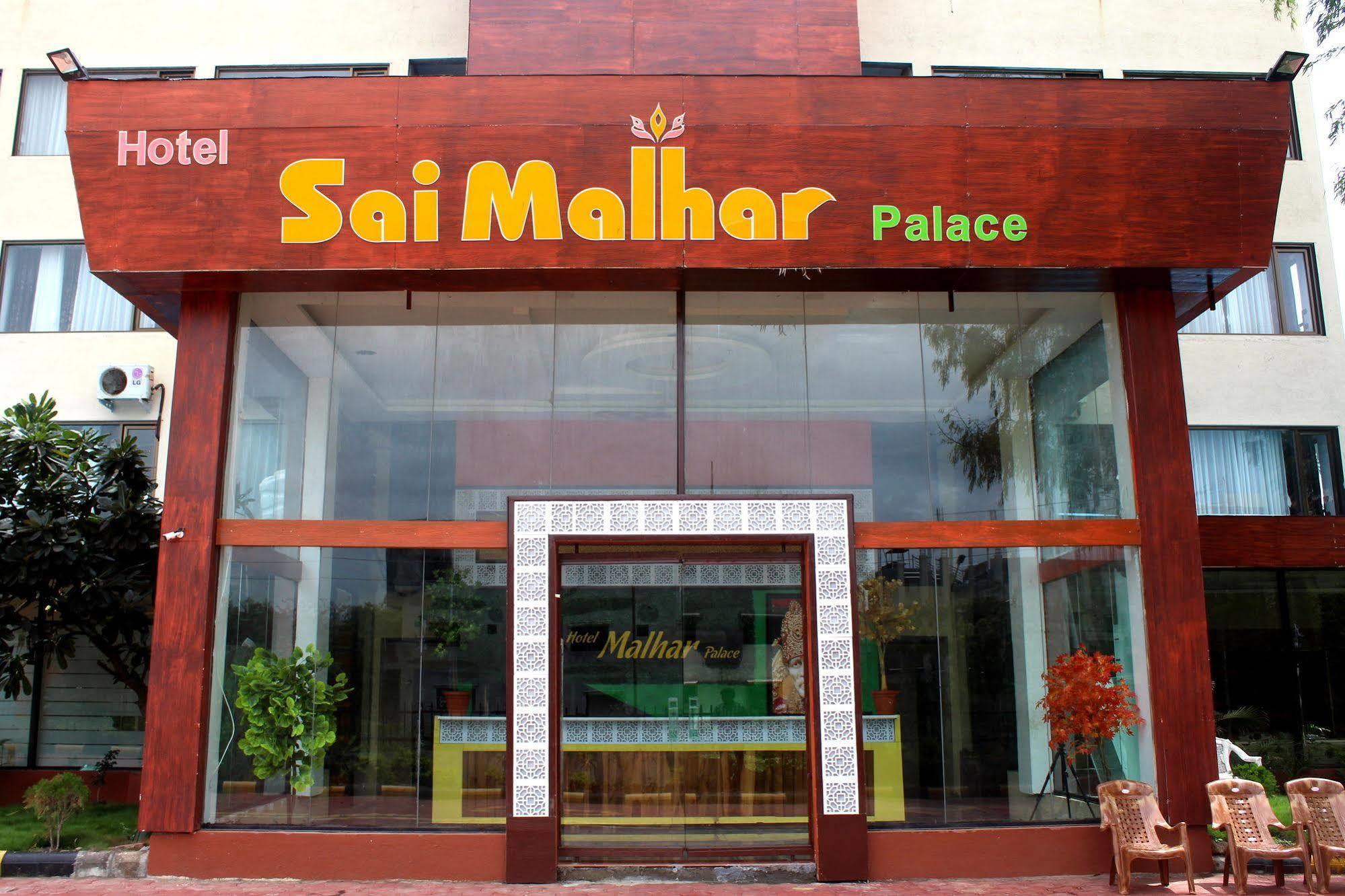 Hotel Malhar Palace Shirdi Exterior foto